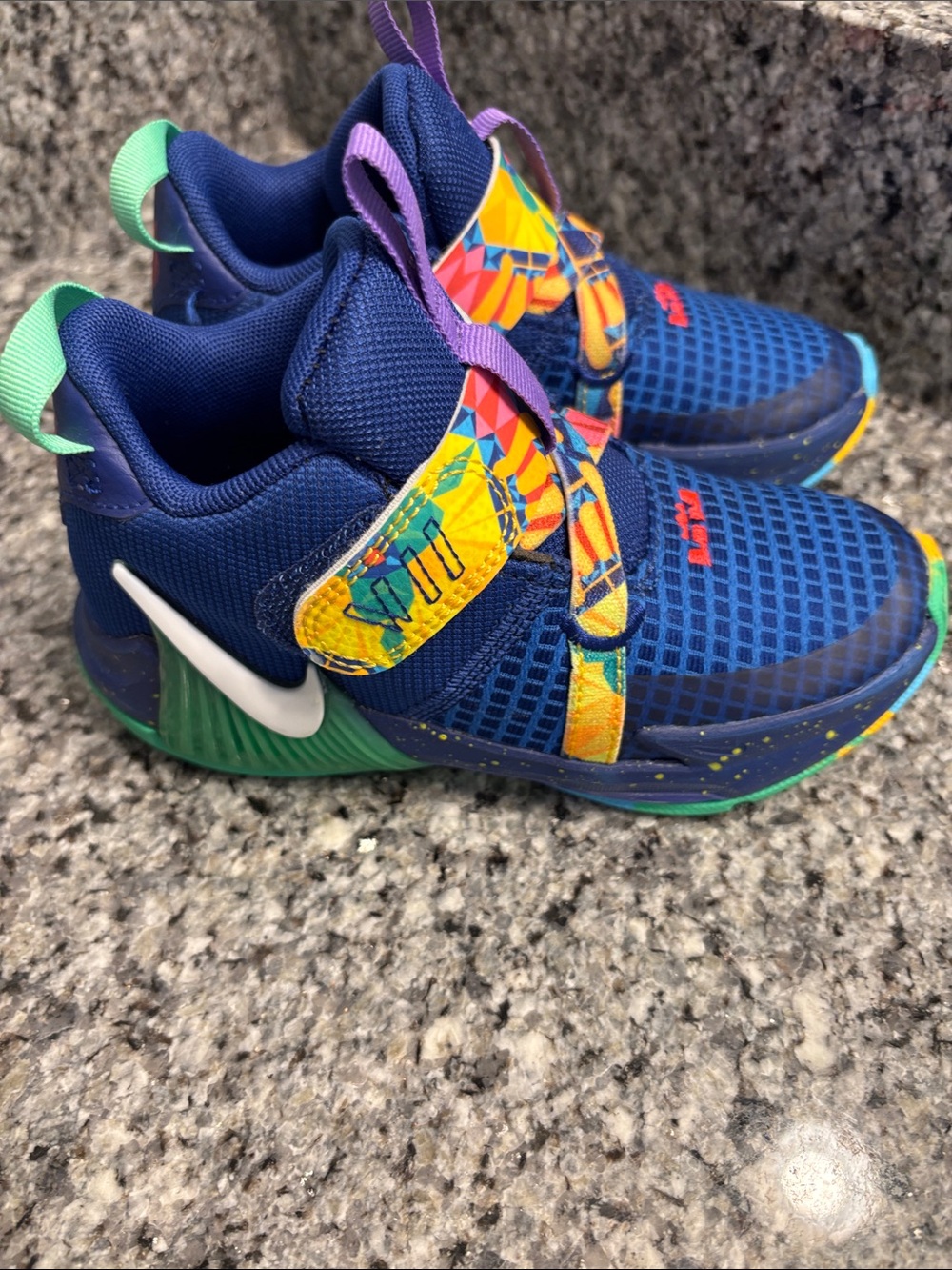 Nike Kids Blue Multicolor Strap Sneakers